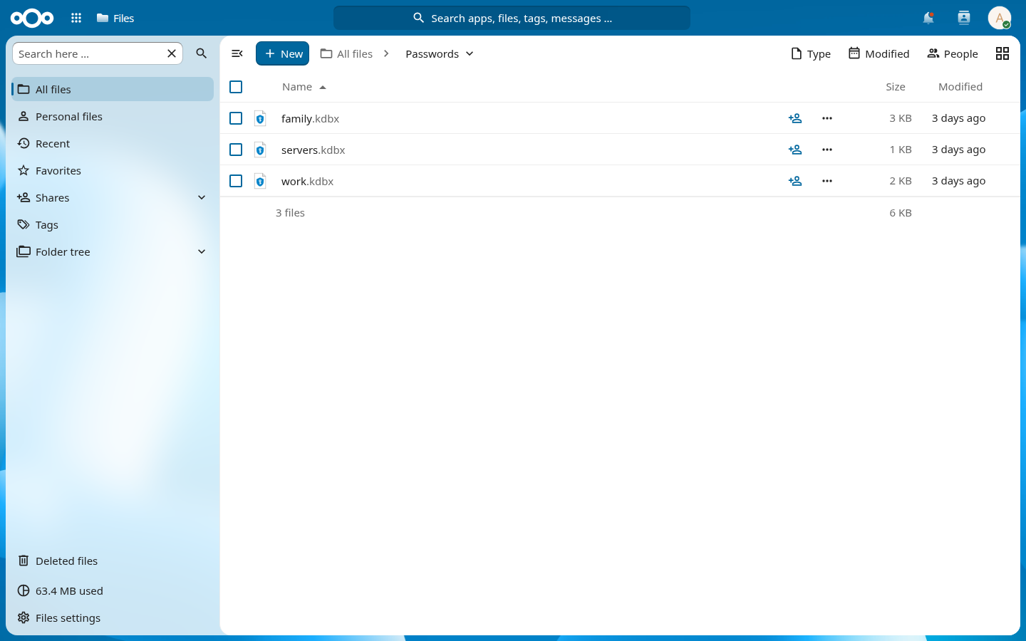 The Nextcloud Files app listing three .kdbx files with their own icon